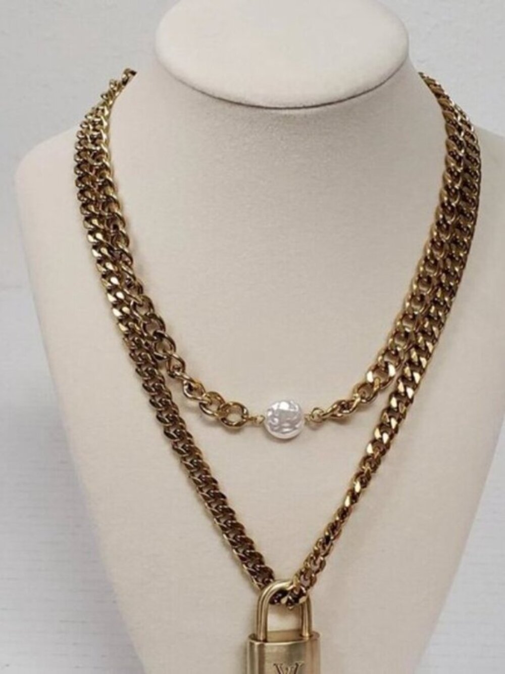 Stainless Steel Gold-Plated Necklace with Authentic Louis Vuitton Padlock - Picture 2 of 14